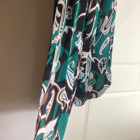 NEW Women's Green &Black Print split wide legs set Size Small - Picture 8 of 8